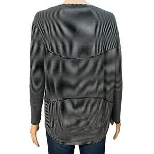 Lululemon Back In Action Long Sleeve Top Medium Black White Stripe Relaxed Fit